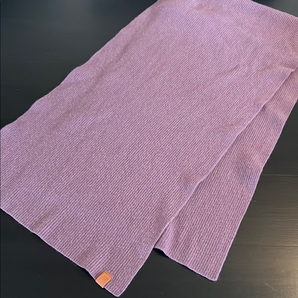 Fabletics, cashmere blend Purple Knit Scarf‎